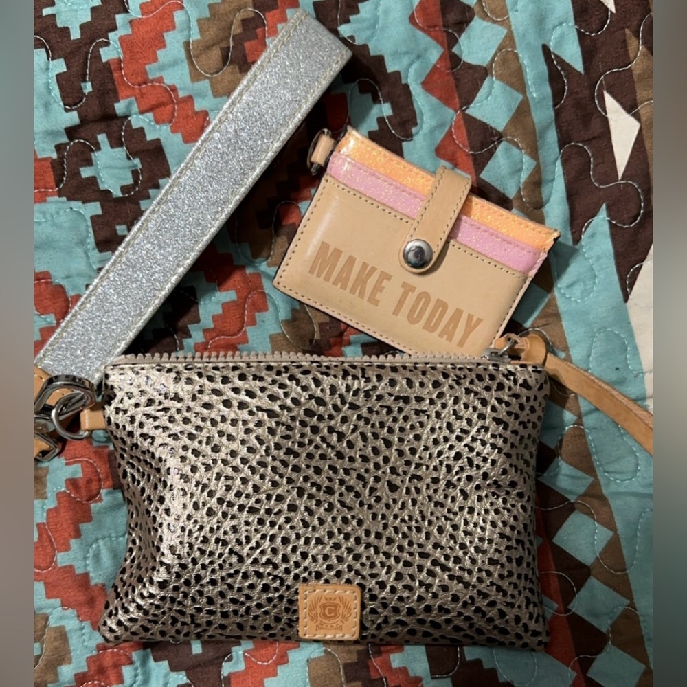 Consuela Wesley Combi